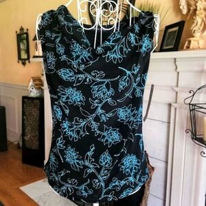 NWT Made In Heaven sz medium sleeveless floral print top